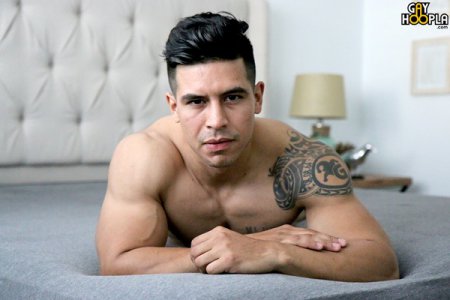 Buff Bodybuilder Mario Cortez Jerks His Uncut COCK 2016-12-26